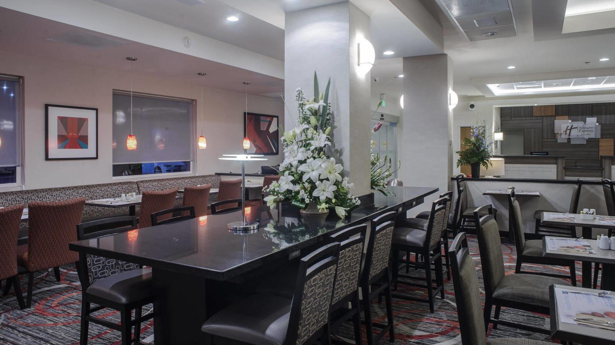 Holiday Inn Express & Suites Chihuahua Juventud By Ihg Exterior foto